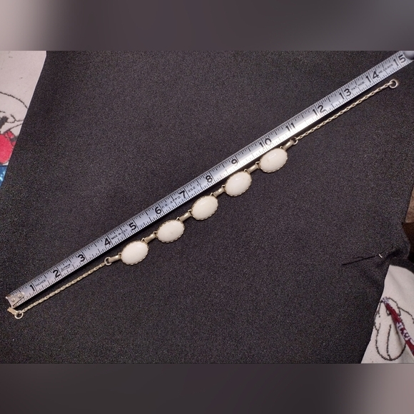 Gold and Cream Choker Necklace - Picture 12 of 12